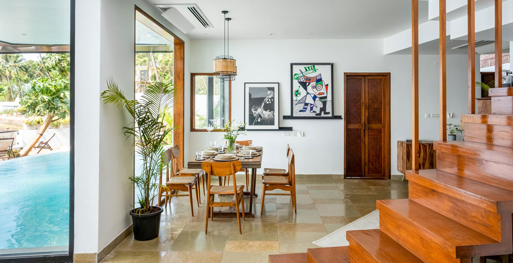 Glasshouse On The Bay - Dining set-up